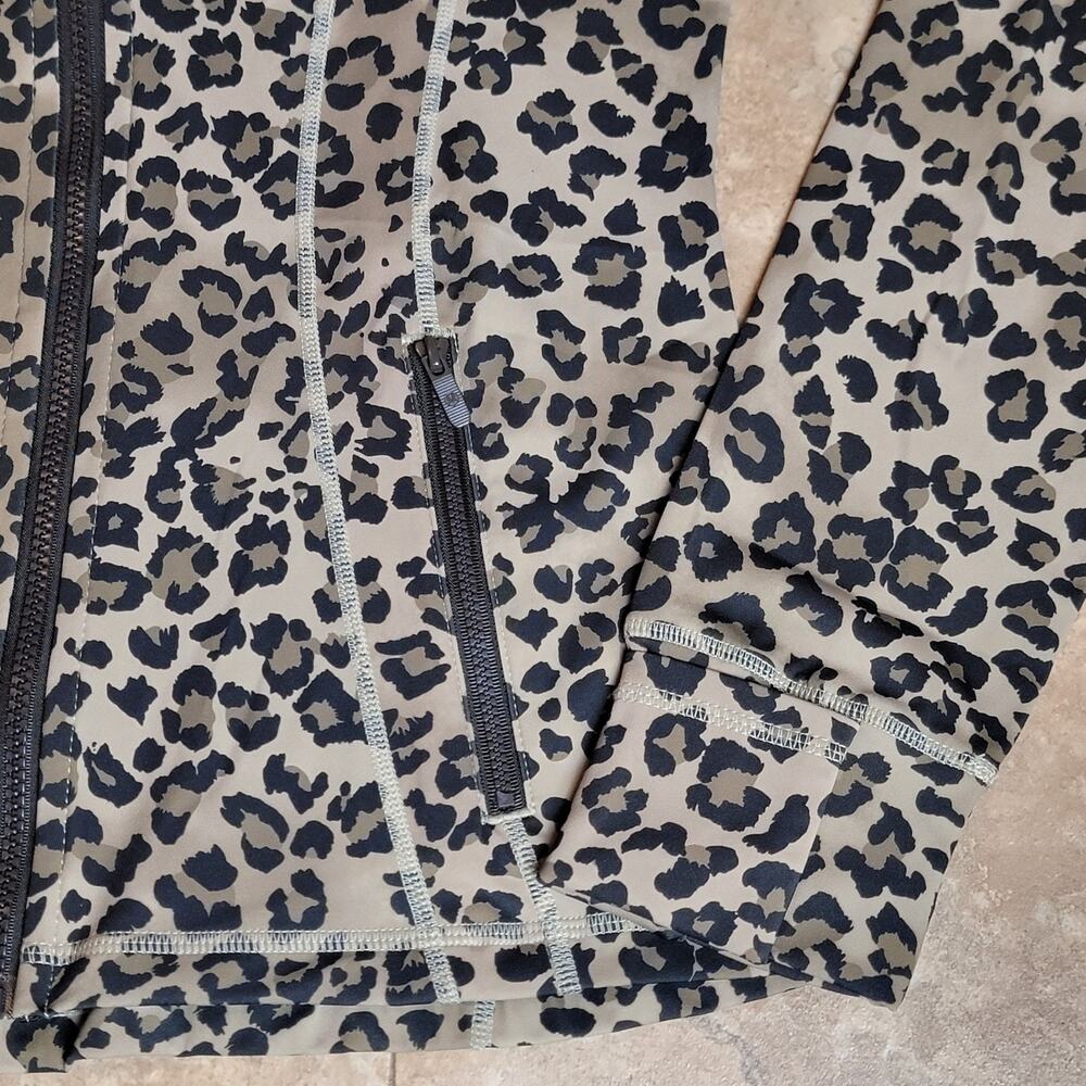 Lululemon Sz 10 Animal Print Defined Jacket Shorts Brown Leopard Set Activewear - Picture 14 of 16